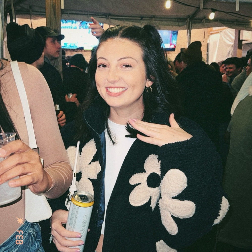 Meet your Posher, Danielle